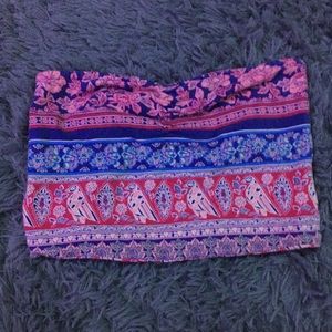 Sleeveless patterned crop top